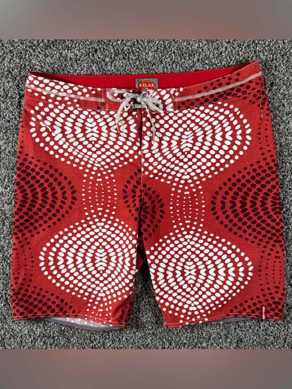 Tommy Bahama Relax Men’s 38 Red Geometric Unlined Drawstring Swim Board Shorts